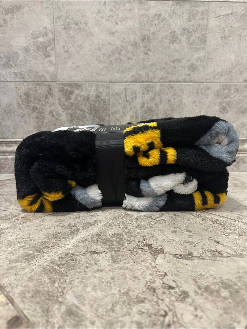 NFL Pittsburgh Steelers Football Throw Blanket NEW 60” X 70” Faux Fur Soft Black